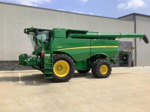2023 John Deere S780 2